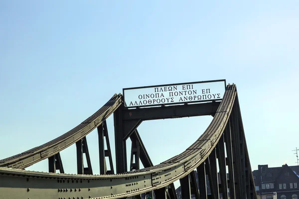 Bron eiserner steg i frankfurt, Tyskland. — Stockfoto