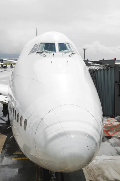 Detail of aircraft nose with cockpit window — Stock Photo, Image