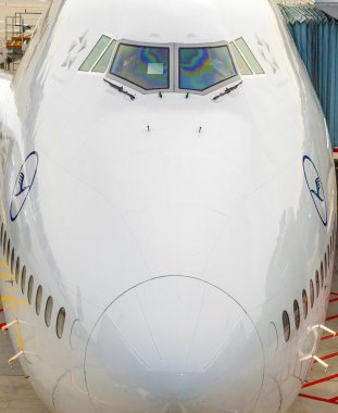 frankfurt Havalimanı Havalimanı Lufthansa 747 uçak Park