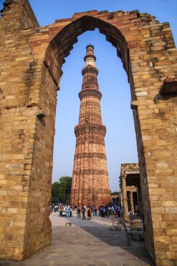Qutub minar kule ya da qutb minar, TH en yüksek tuğla Minare