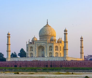 Taj mahal günbatımı yamuna Nehri üzerinden