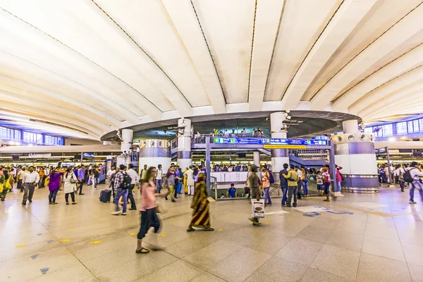 Pasajeros de metro de alumbrado —  Fotos de Stock