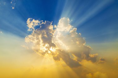 Güneş ışığıyla gün batımı