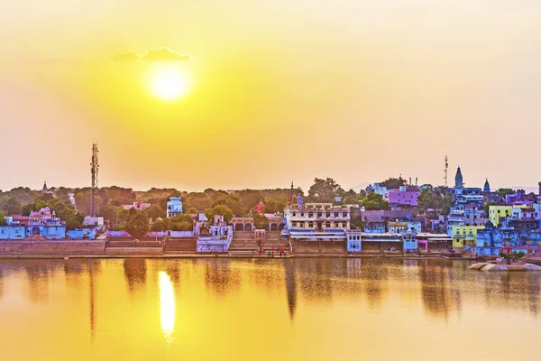 Seeblick auf die Ghats von Pushkar — Stockfoto