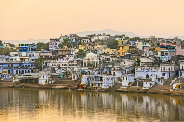 Lake view to the ghats of Pushkar — Stock Photo, Image
