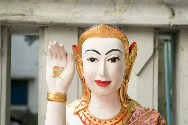 Buddah with peace sign in a temple in Bangkok — Stock Photo, Image