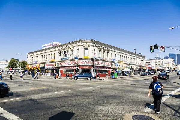 Vista del mediodía al cruce en la parte mexicana en la Plaza Langers — Foto de Stock