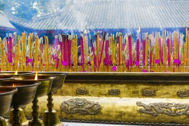 giant buddha yakınındaki Joss çubukları