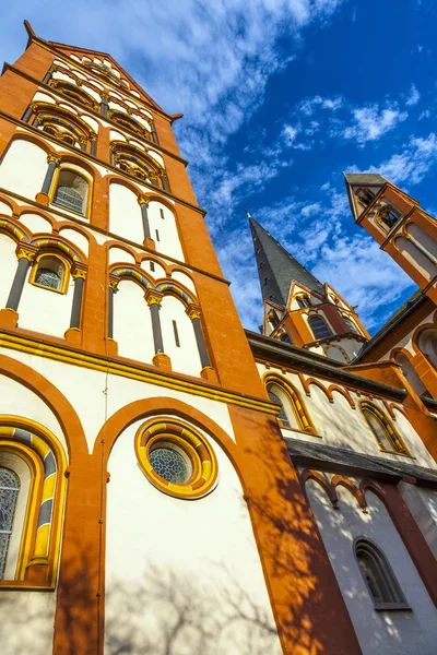 リンブルフ州の美しい色でドイツのゴシック様式のドーム — ストック写真