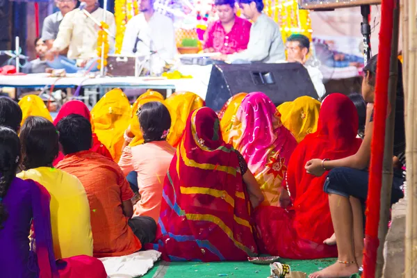 Lokale nächtliche Straße festlich in Jodhpur — Stockfoto