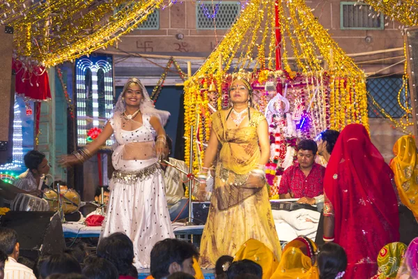 Lokale nachtelijke straat festical in jodhpur — Stockfoto