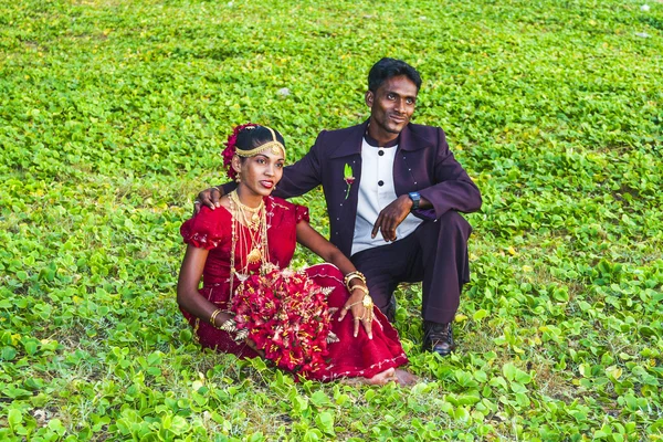 Fresh married couple — Stock Photo, Image