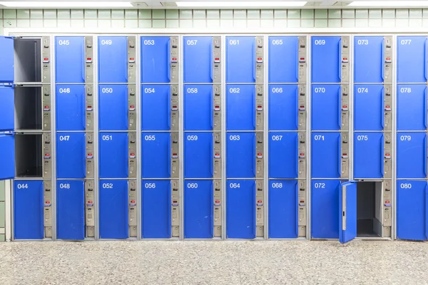 Locker vid stationen — Stockfoto