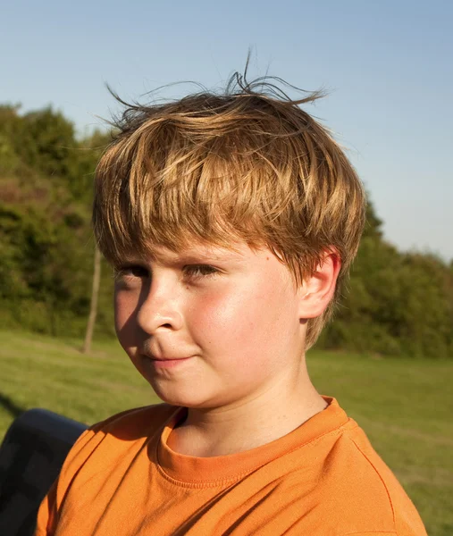 Portrait de garçon transpirant après le sport — Photo