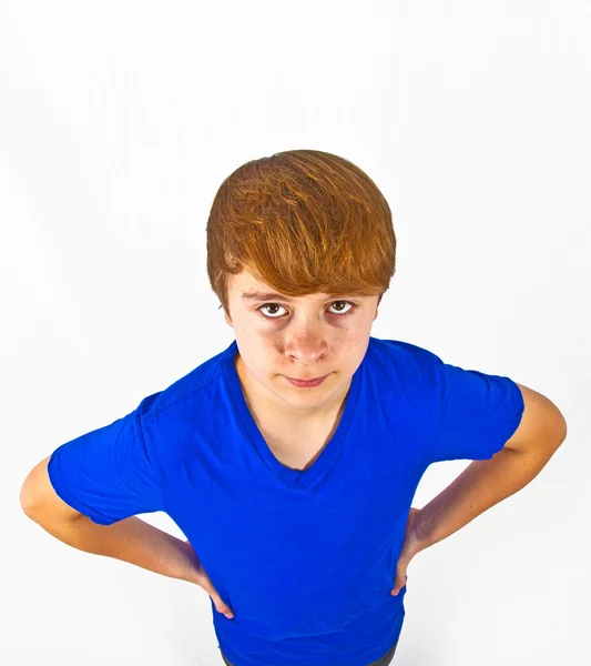 Vriendelijke jonge jongen op zoek — Stockfoto