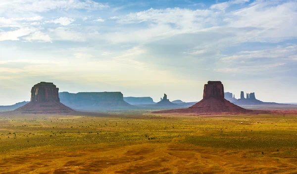 Obří buttes, formace vyrobené z pískovce v památníku vall — Stock fotografie