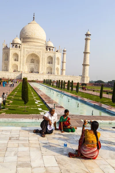Visit Taj Mahal in Agra, India — Stock Photo, Image
