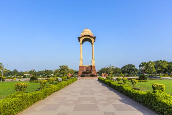 Lege bladerdak van george v bij india gate — Stockfoto