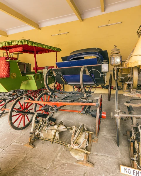 Collezione di pullman nel Palazzo della Città di Jaipur, India . — Foto Stock