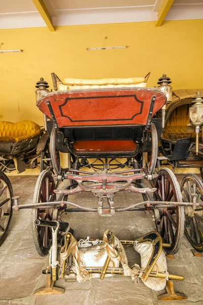 Collezione di pullman nel Palazzo della Città di Jaipur, India . — Foto Stock