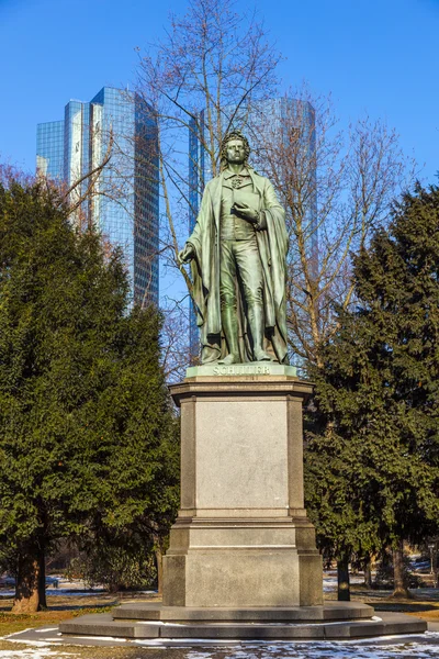 Standbeeld van Friedrich Schiller in Frankfurt — Stockfoto