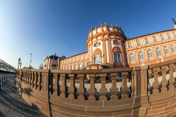 Berömda biebrich castle — Stockfoto