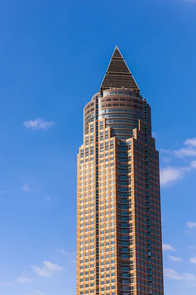 Messeturm - rättvis stå hög i frankfurt — Stockfoto