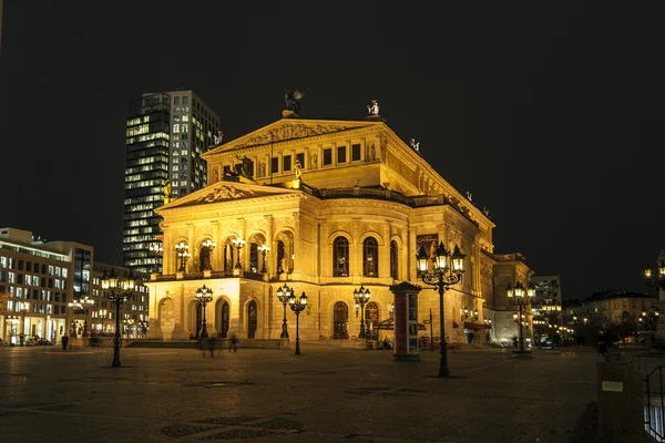Lte Oper de noche en Frankfurt —  Fotos de Stock