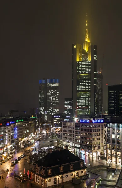 View to skyline of Frankfurt with Hauptwache and skyscraper by n — Stock Photo, Image