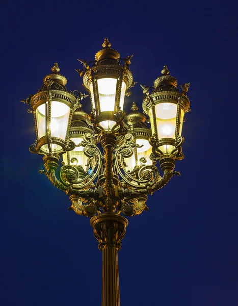 Vecchia lanterna di notte — Foto Stock