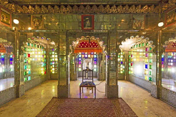 À l'intérieur du palais de la ville d'Udaipur — Photo