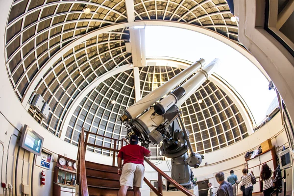 Famoso telescópio Zeiss no observatório Griffith — Fotografia de Stock
