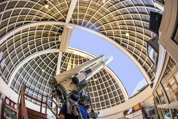 Знаменитий Zeiss телескоп на обсерваторії Гріффіт — стокове фото