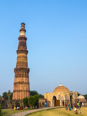 Qutub minar kule ya da qutb minar delhi, Hindistan