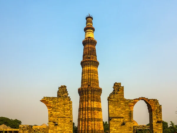 Qutub minar tower nebo Katb minar v Dillí, Indie — Stock fotografie