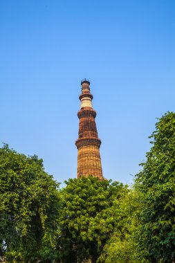 Qutub minar kule ya da qutb minar, TH en yüksek tuğla Minare