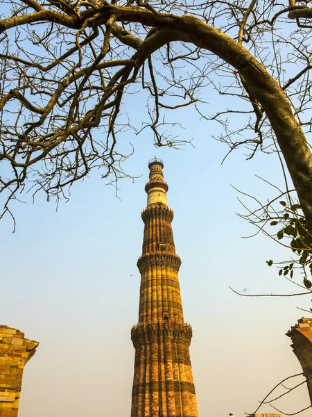 Qutub minar kule ya da qutb minar, TH en yüksek tuğla Minare — Stok fotoğraf