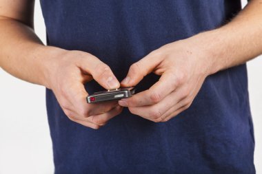 Çocuk cep telefonunu kullanma