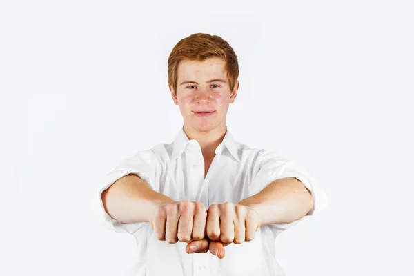 Jongen met zijn vuist — Stockfoto