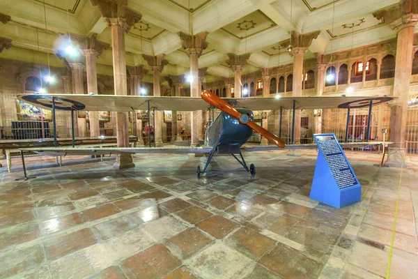 Old de Havilland DH9 in the palace of Bikaner — Stock Photo, Image