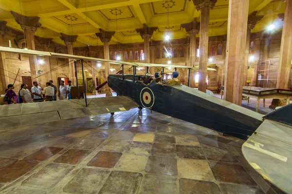 Old de Havilland DH9 in the palace of Bikaner — Stock Photo, Image