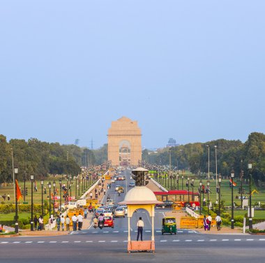 rajpath Bulvarı Hindistan kapı için görüntüleme