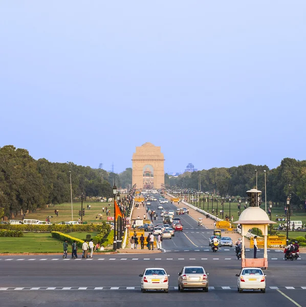 Blick auf den Rajpath Boulevard zum indischen Tor — Stockfoto