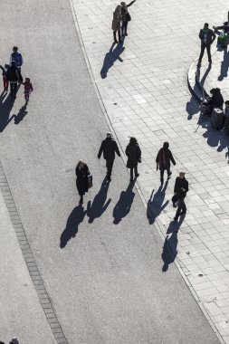 zeil öğle içinde yürümek