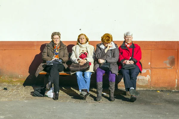 Genieten van eerste zonnige dag — Stockfoto