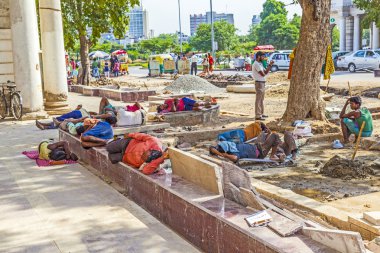 İnşaat İşçileri connaught place sakin ol.