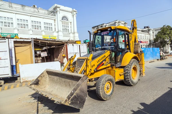 Építési telek-val digger-Cannaught helyen Új-Delhiben — Stock Fotó