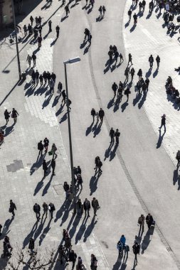 zeil öğle içinde yürümek