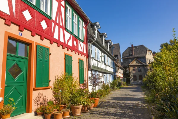 Belas casas de meia-madeira em Frankfurt Hoechst — Fotografia de Stock