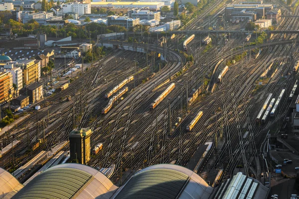 Aerial of the Hauptbahnhof in Frankfurt an Main in the evening — Stock Photo, Image